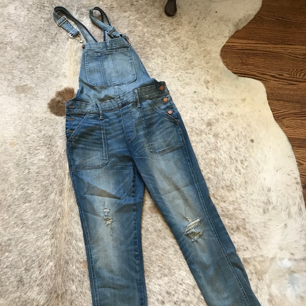 Madewell Distressed Skinny Overalls - Size Medium